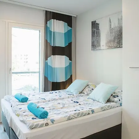 First Blitzen 3* רובניימי